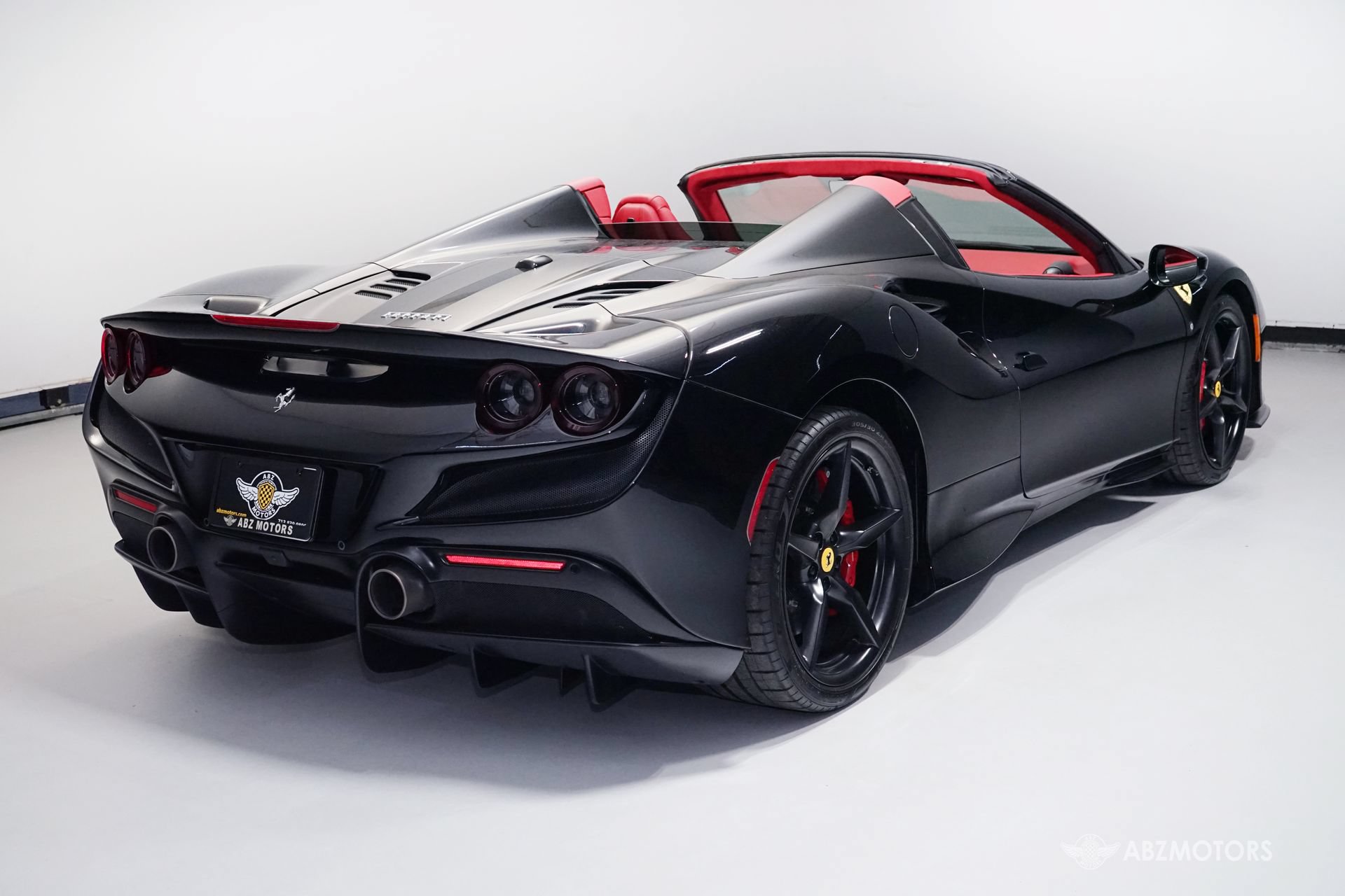 Used 2021 Ferrari F8 Tributo RWD image 6