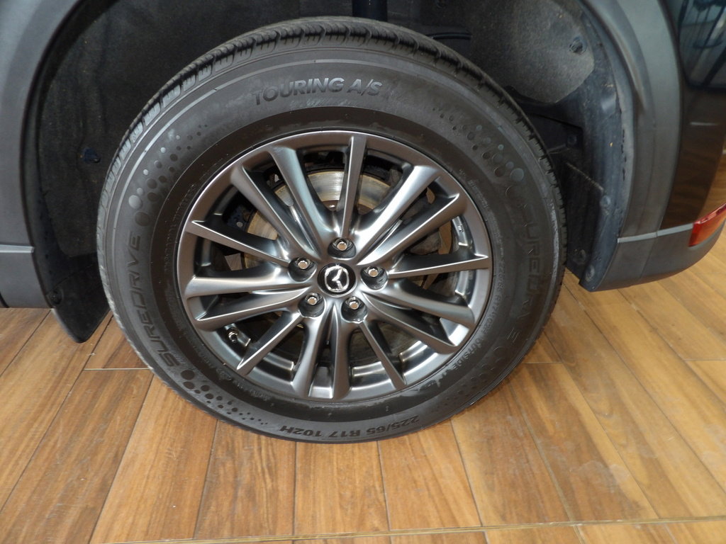 Used 2019 MAZDA CX-5 Touring image 9