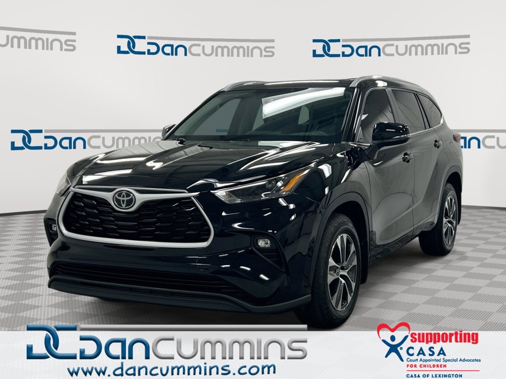 Used 2023 Toyota Highlander XLE AWD/4WD image 1