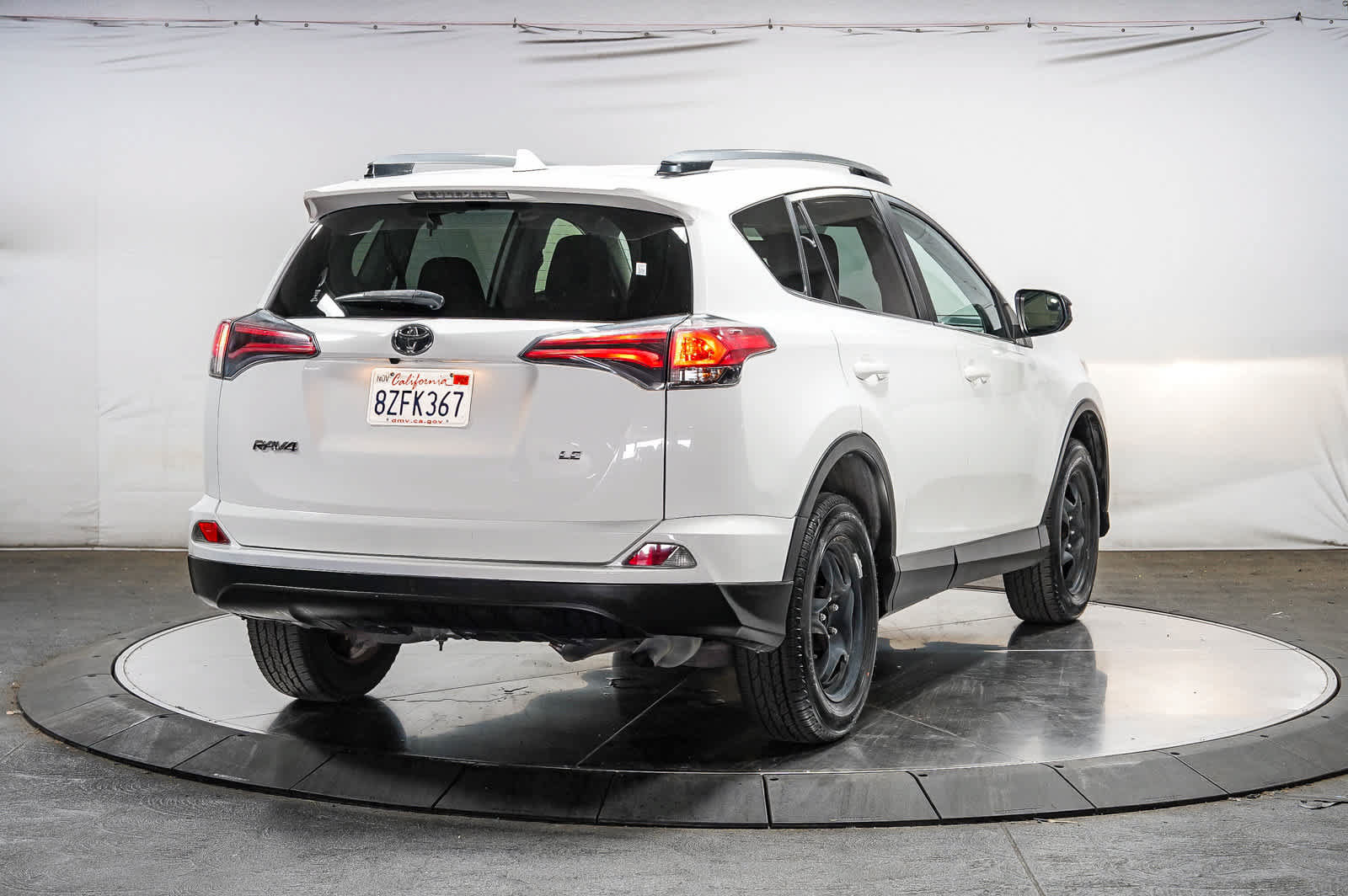 Certified 2018 Toyota RAV4 LE w/ All Weather Liner Package FWD image 4