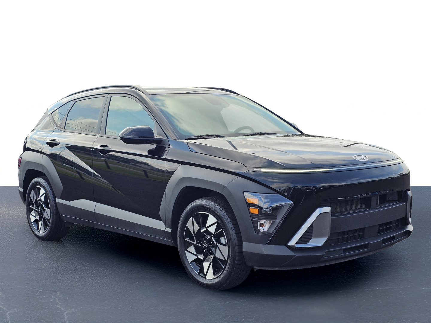 Used 2025 Hyundai Kona SEL FWD image 5