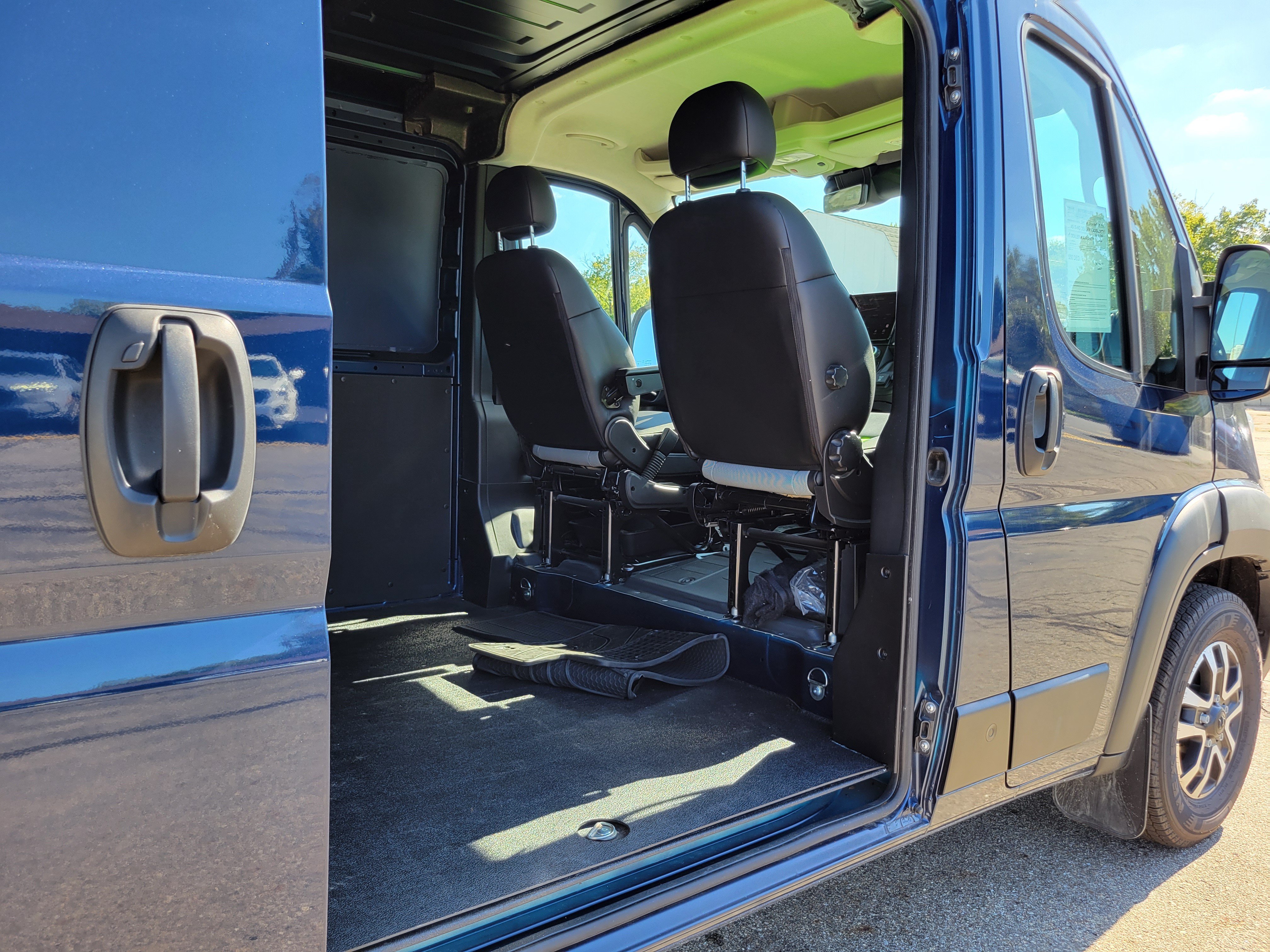 Used 2025 RAM ProMaster 1500 w/ Quick Order Package 22H SLT+ FWD image 16