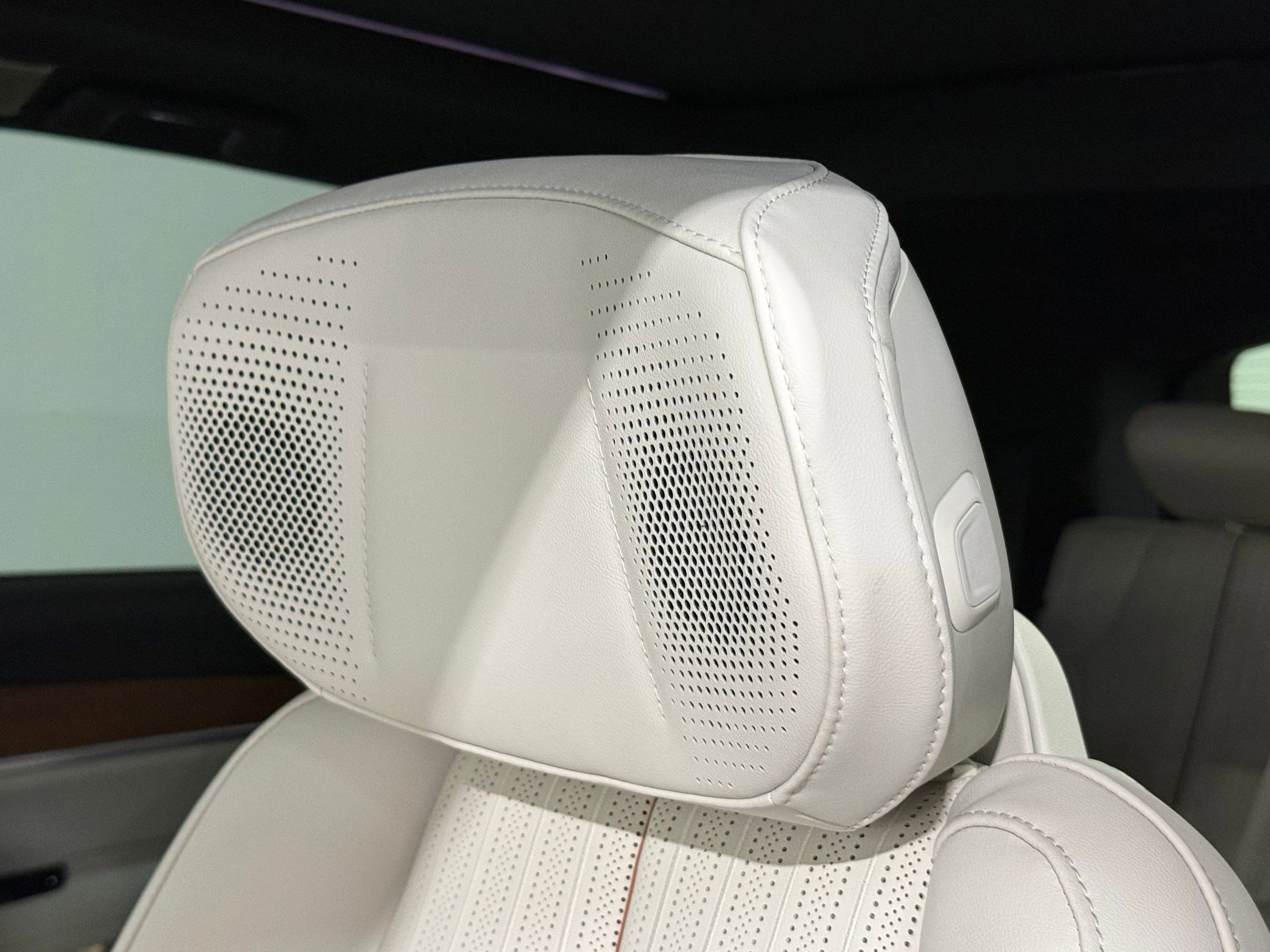 New 2026 Cadillac Vistiq Sport image 26