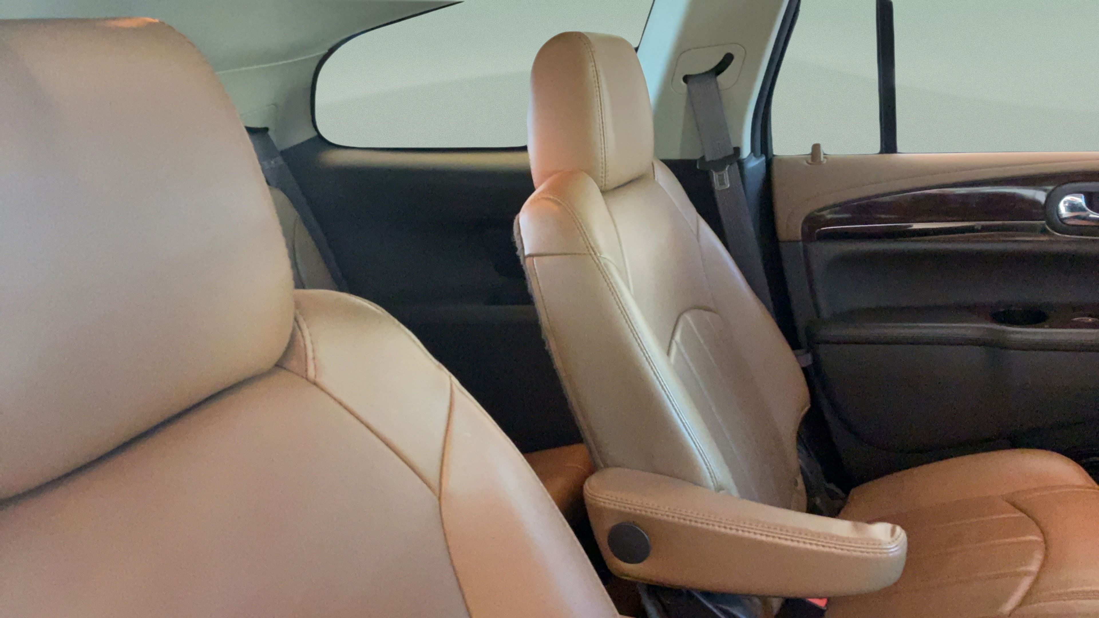 Used 2016 Buick Enclave Premium w/ Experience Buick Package FWD image 40