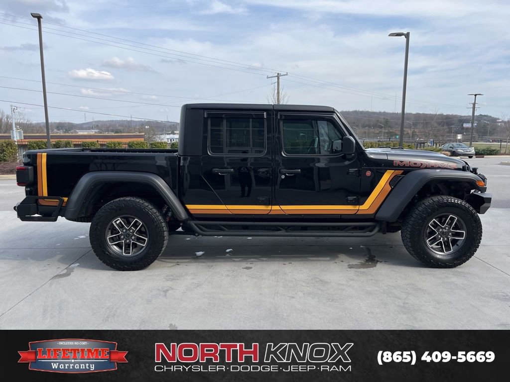 Used 2024 Jeep Gladiator Mojave w/ Convenience Group image 20