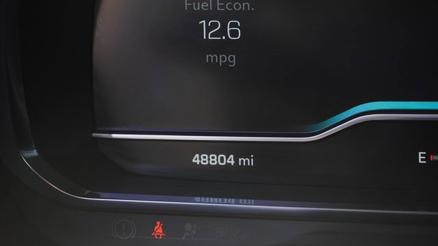 Used 2024 Chevrolet Suburban LT image 31