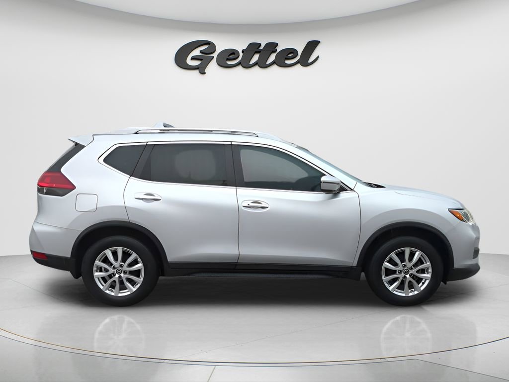 Used 2019 Nissan Rogue SV image 4