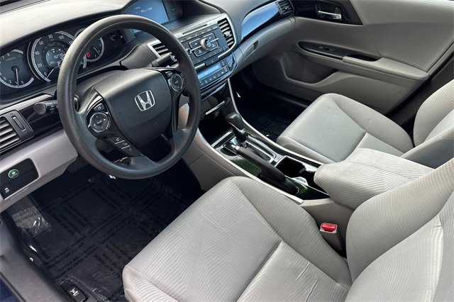 Used 2017 Honda Accord LX image 13