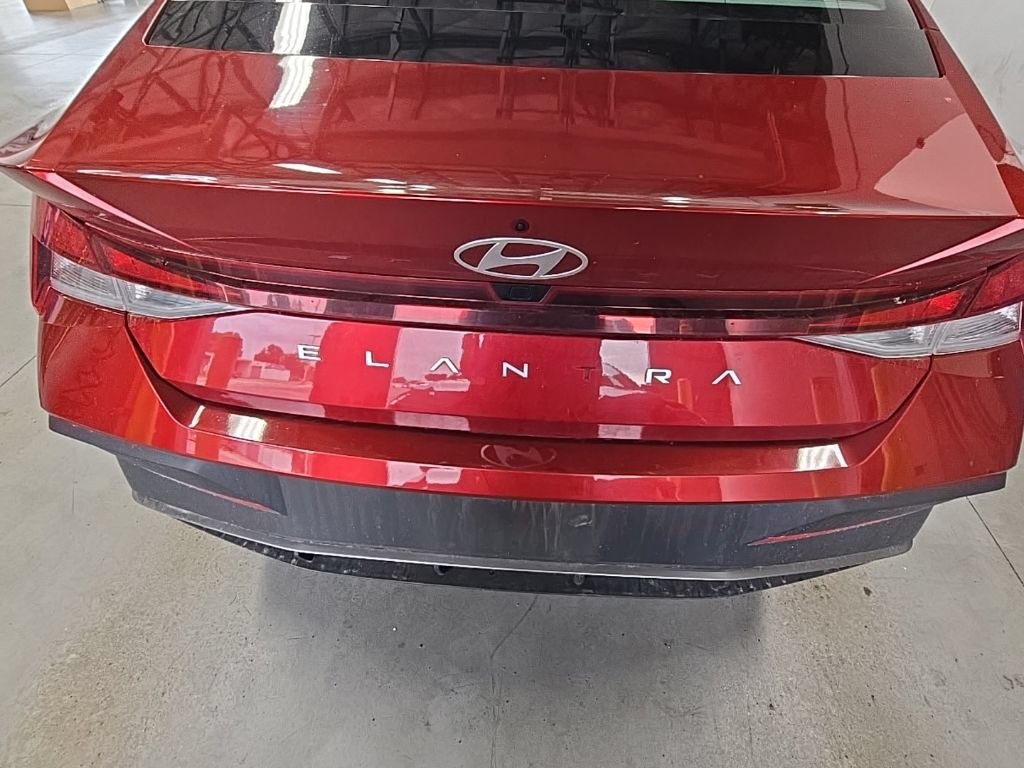 Used 2024 Hyundai Elantra SEL FWD image 9
