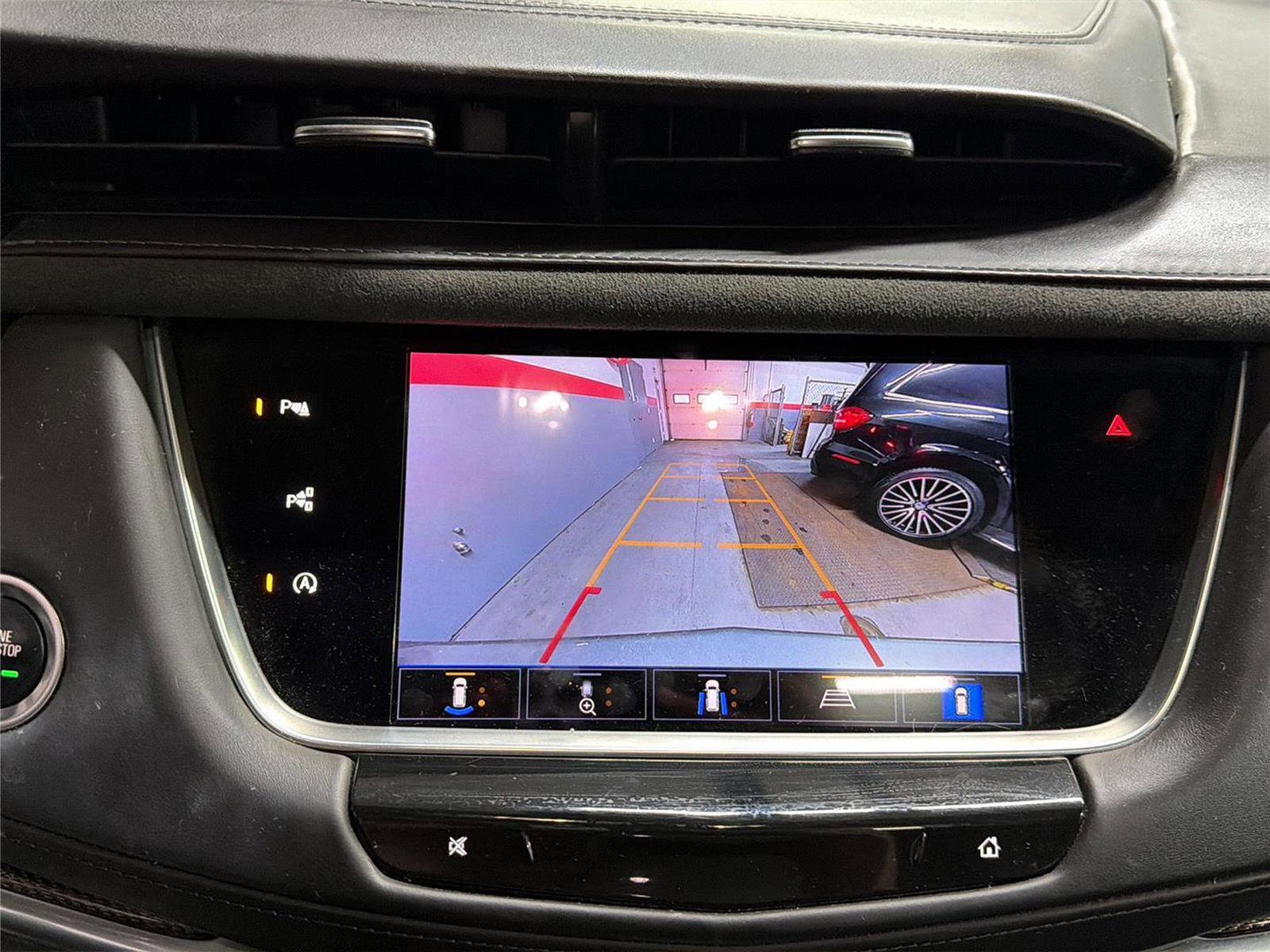 Used 2023 Cadillac XT5 Sportv w/ Platinum Package AWD/4WD image 18