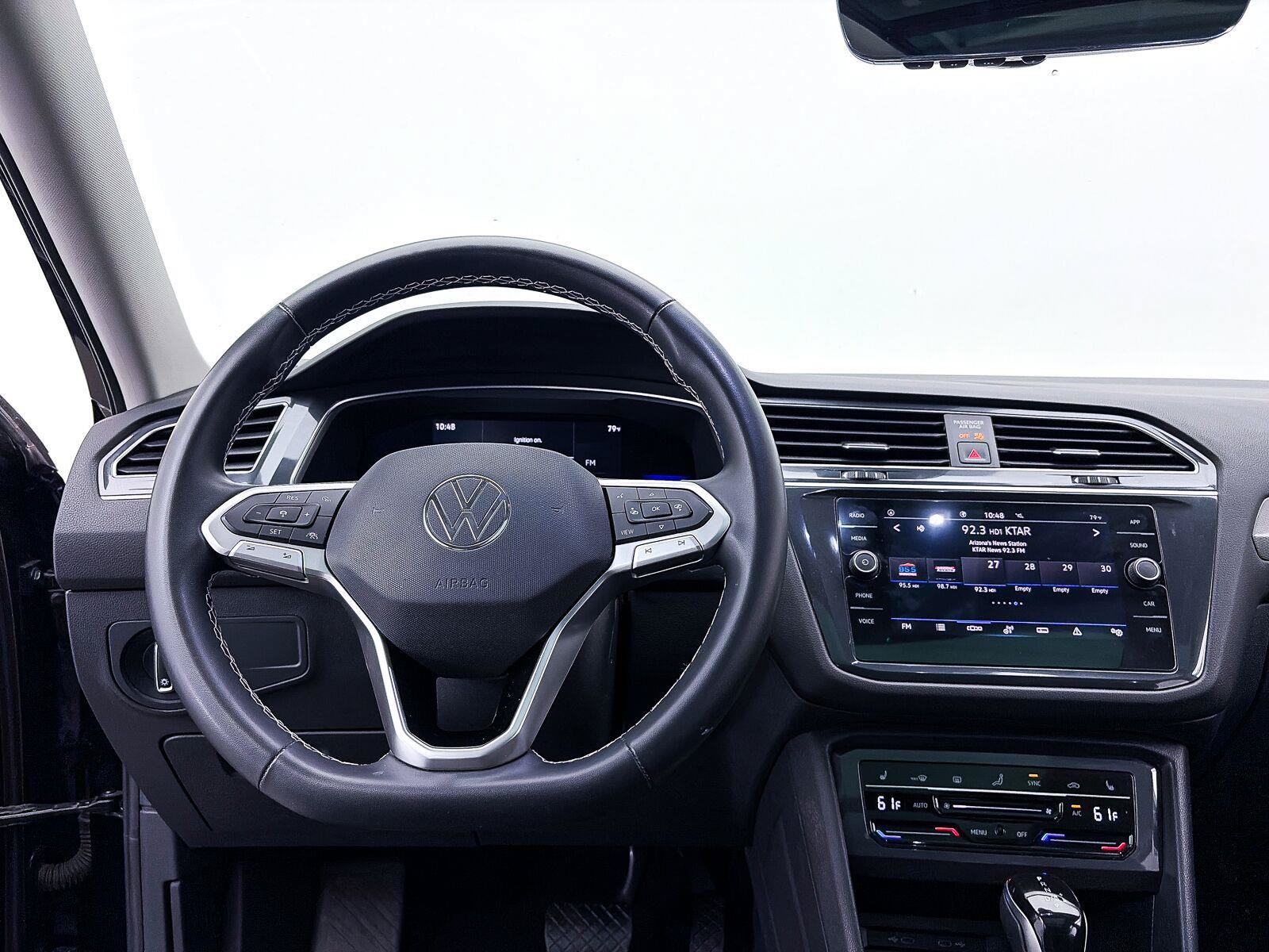 Used 2022 Volkswagen Tiguan SE FWD image 6