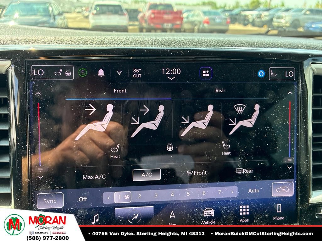 Used 2022 Chrysler Pacifica Touring-L w/ Uconnect Theater Family Group FWD image 10