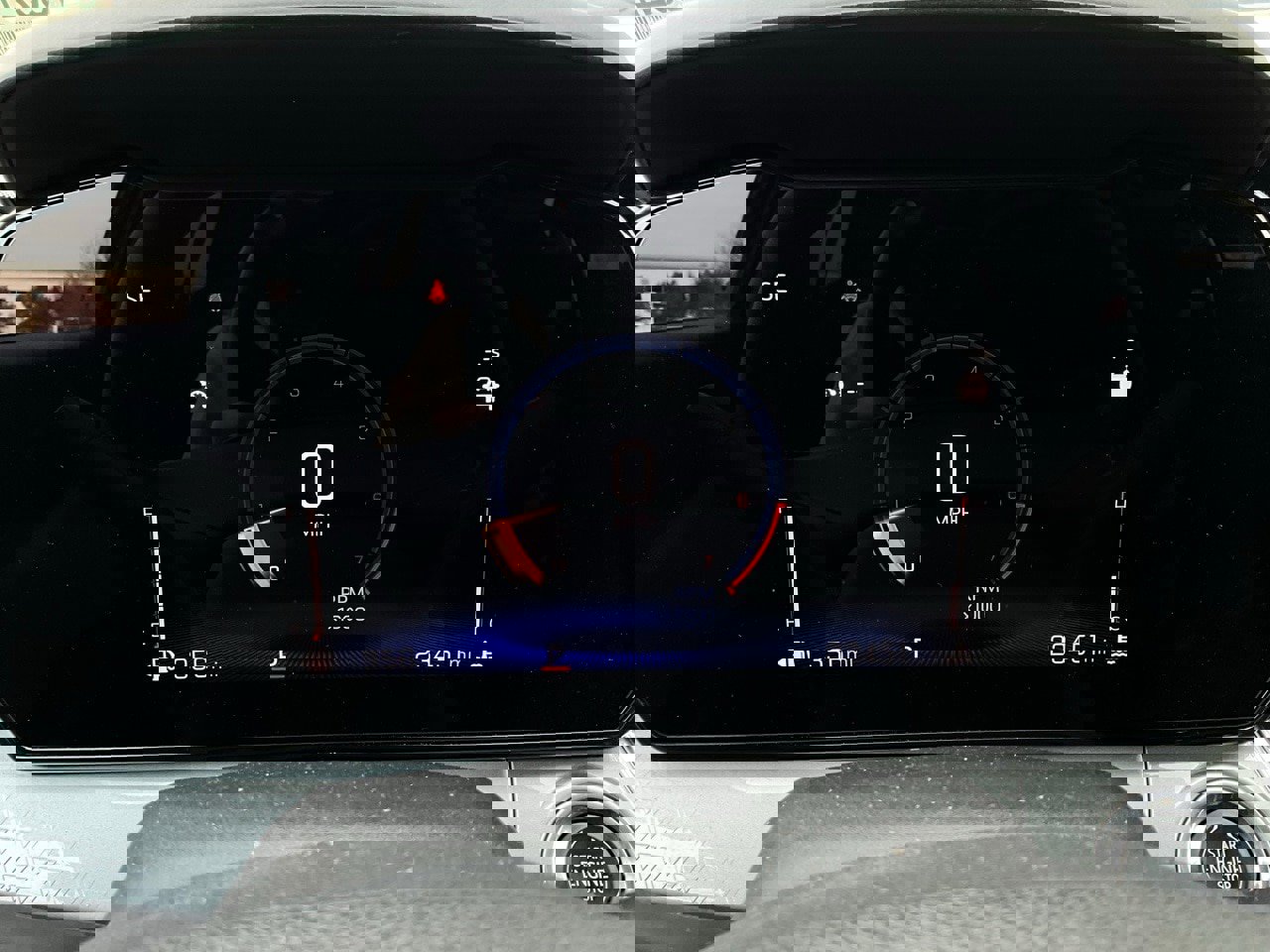 Used 2025 Chevrolet Trax LT image 36