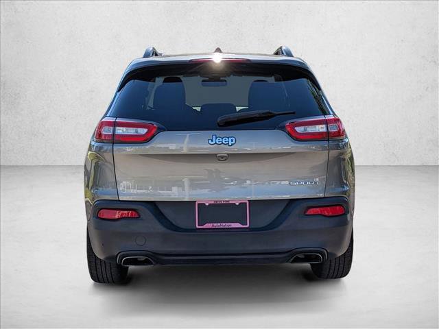 Used 2017 Jeep Cherokee Sport image 6