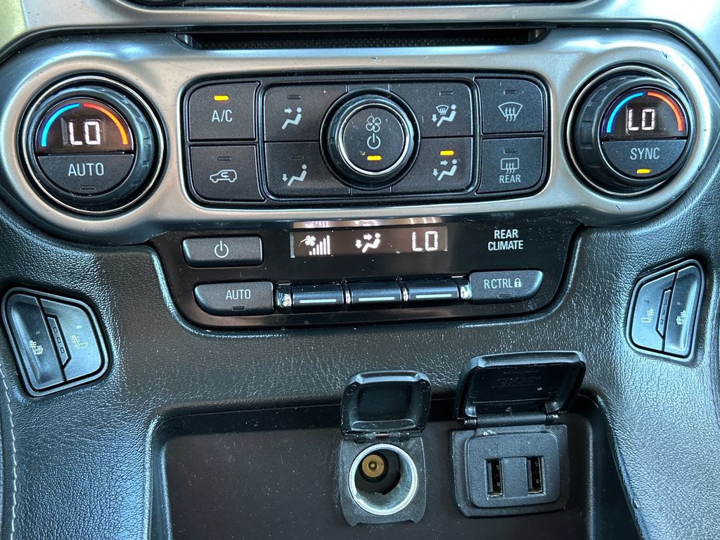 Used 2018 Chevrolet Suburban LT AWD/4WD image 14