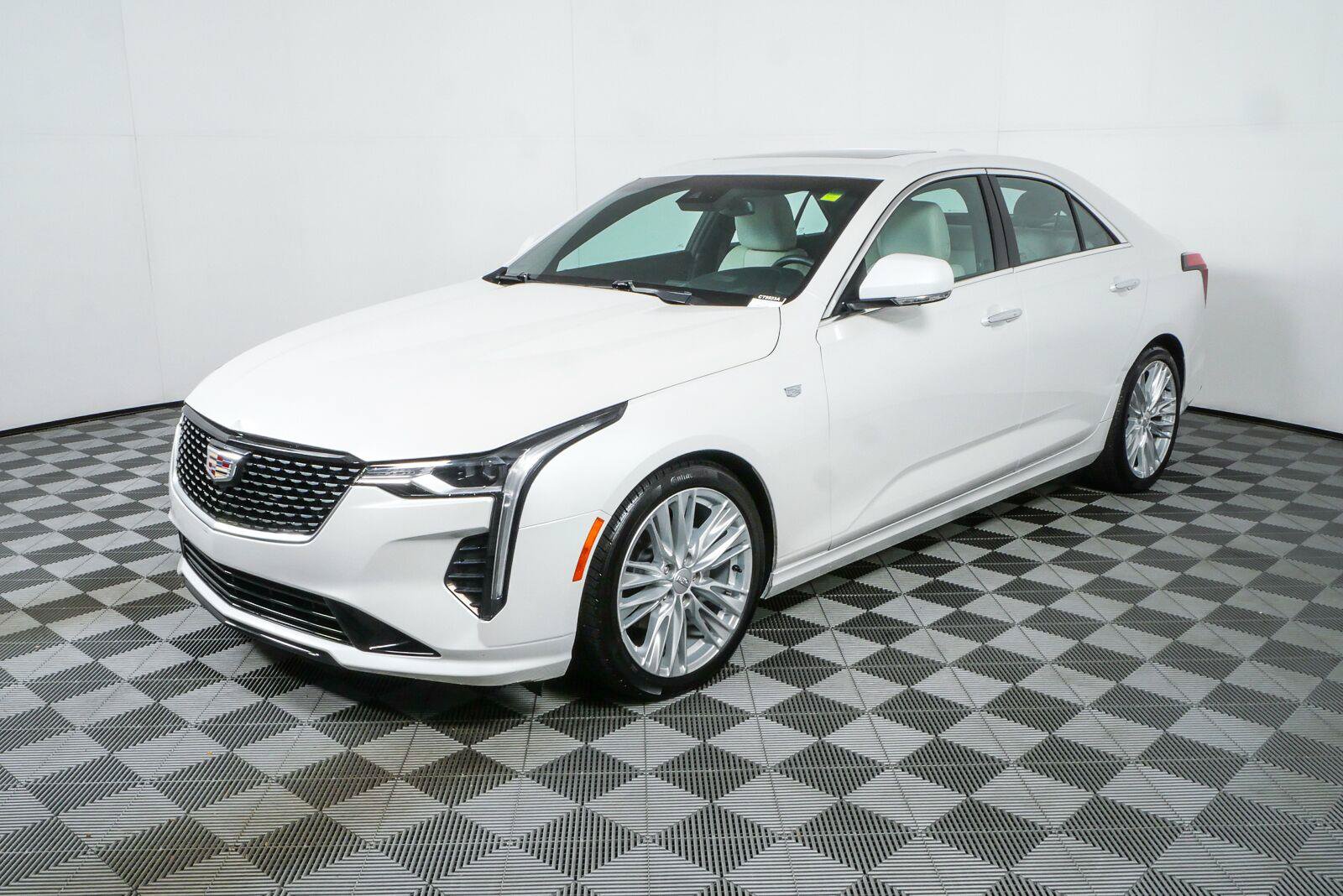 Used 2021 Cadillac CT4 Premium Luxury RWD image 26
