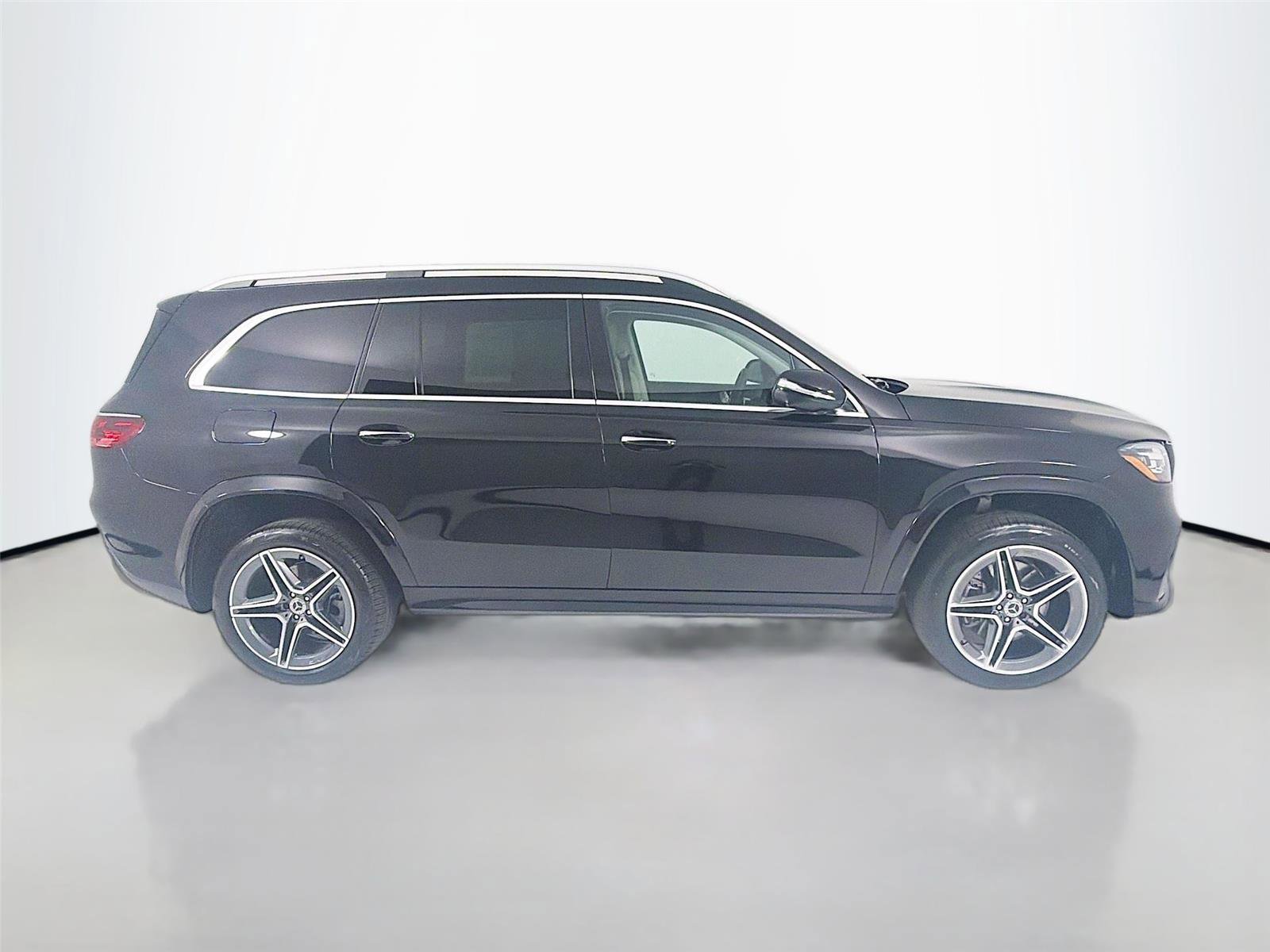 Used 2024 Mercedes-Benz GLS 450 4MATIC image 30
