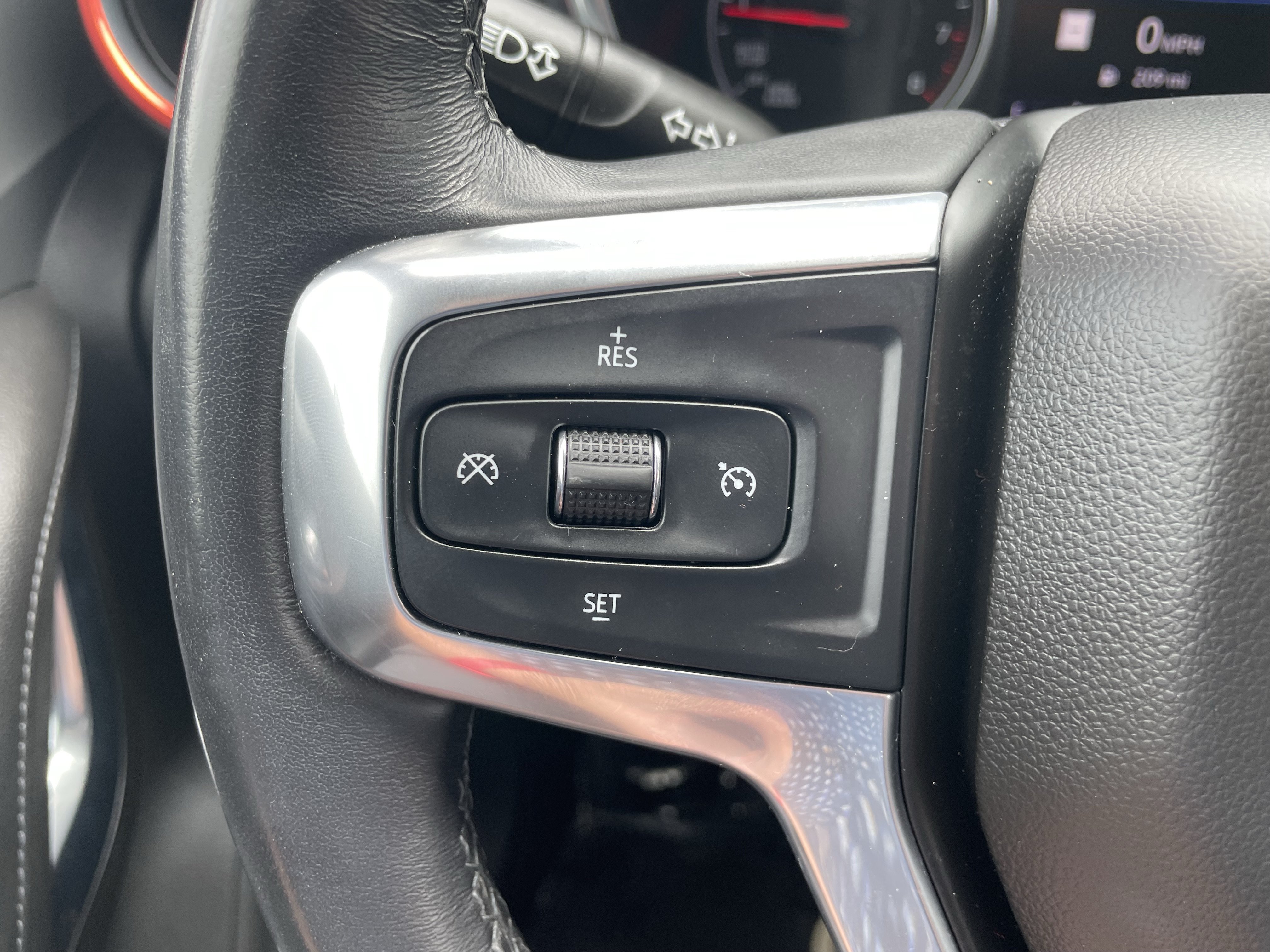 Used 2019 Chevrolet Blazer LT w/ Sun and Wheels Package AWD/4WD image 16