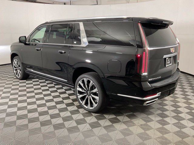New 2026 Cadillac Escalade ESV Luxury w/ Touring Package AWD/4WD image 4