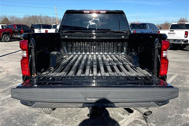 Used 2024 Chevrolet Silverado 2500 LT image 7