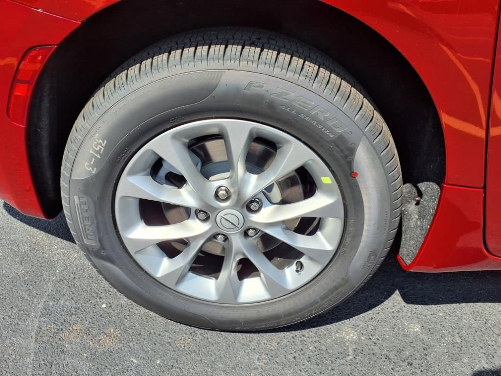 New 2026 Chrysler Pacifica Select image 7