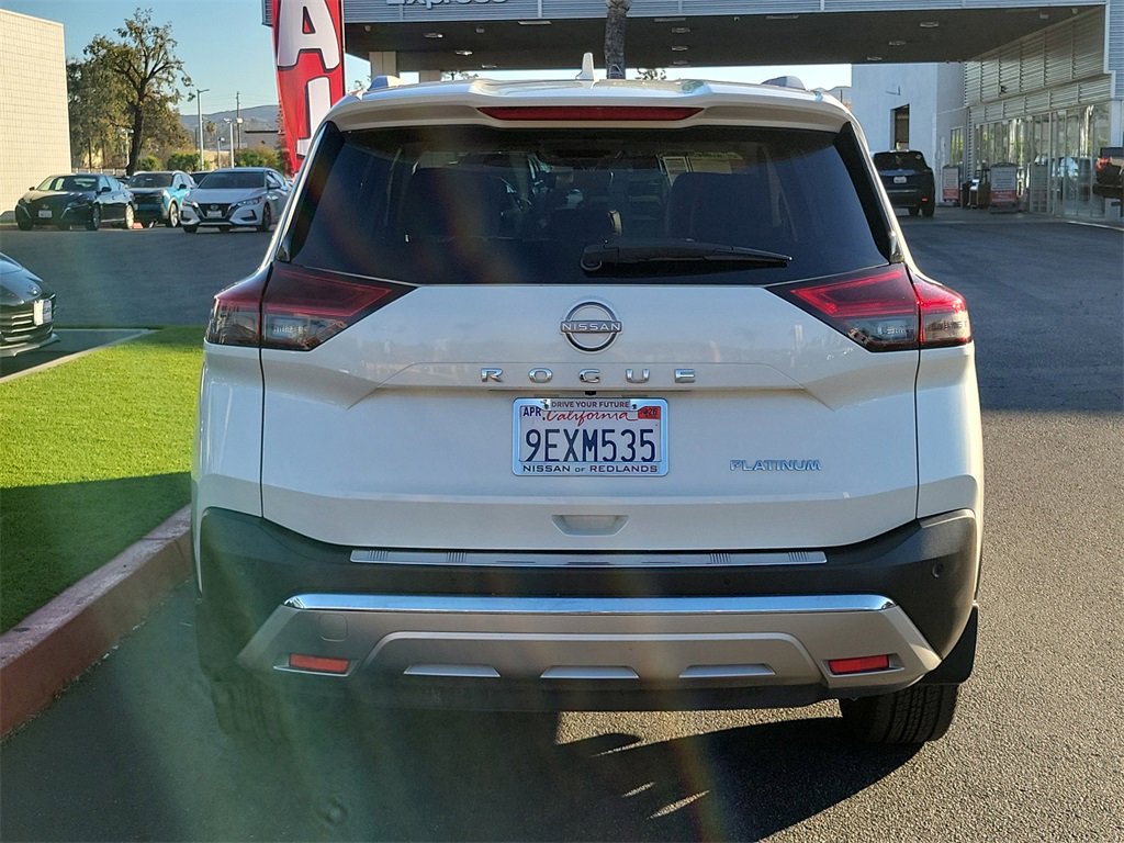 Used 2022 Nissan Rogue Platinum w/ Head-Up Display Package image 32