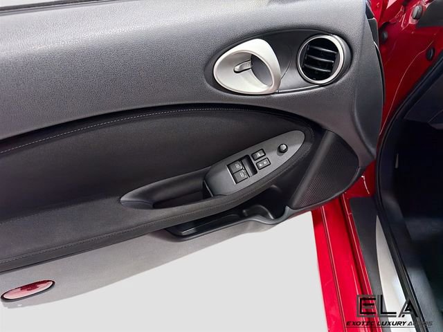 Used 2009 Nissan 370Z Touring w/ Sport Pkg image 20