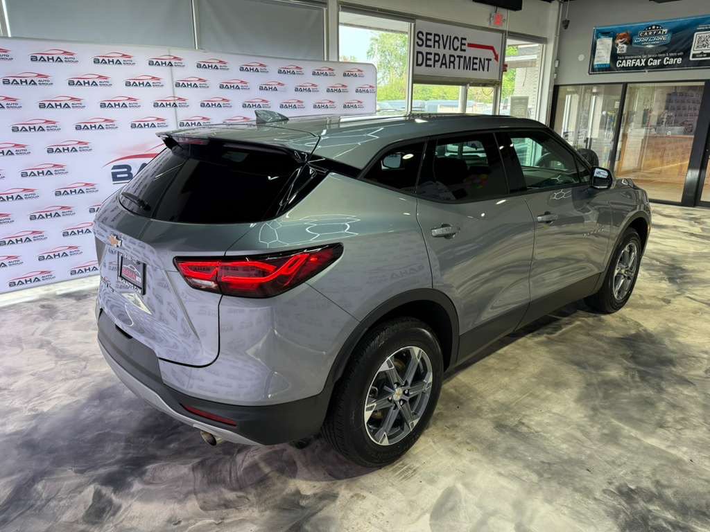 Used 2025 Chevrolet Blazer LT AWD/4WD image 8