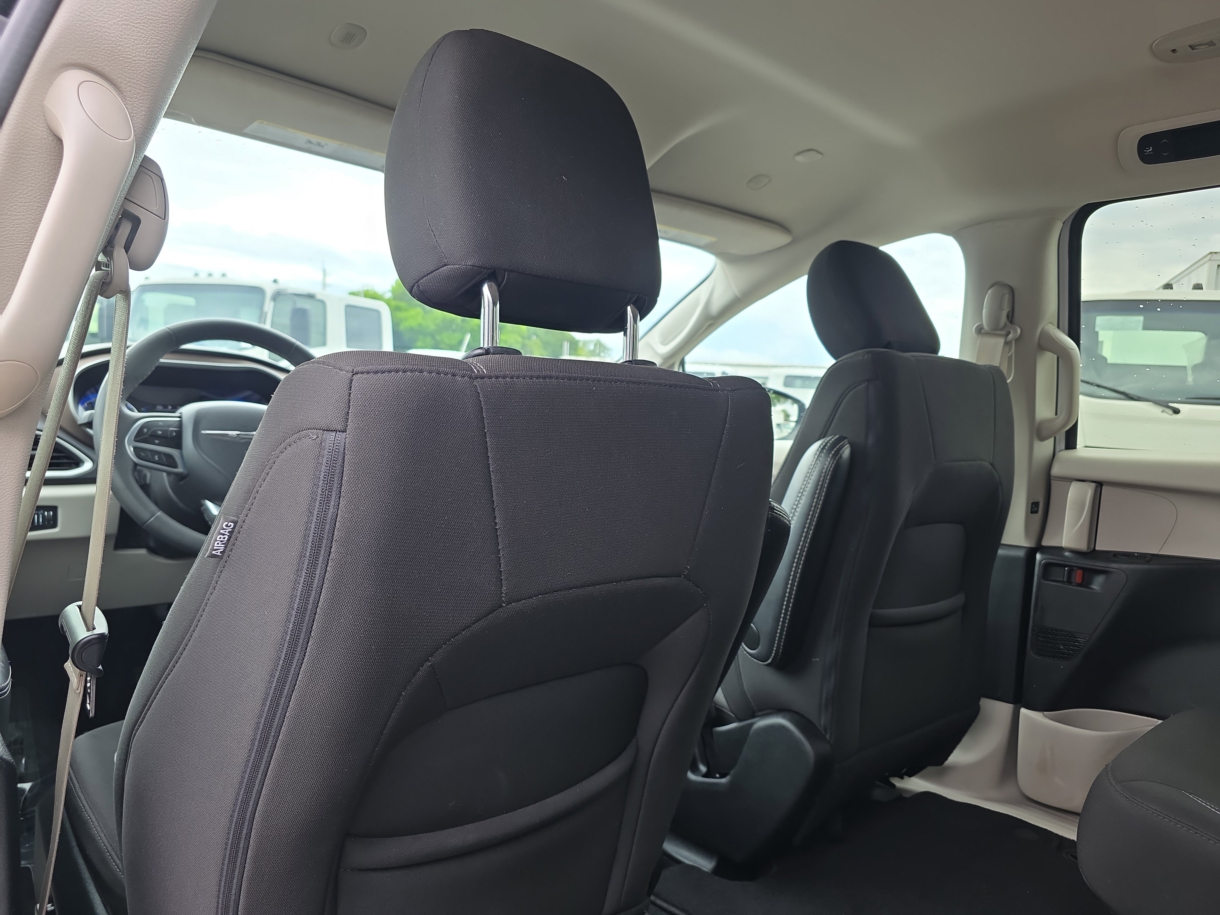 Used 2024 Chrysler Voyager LX FWD image 14