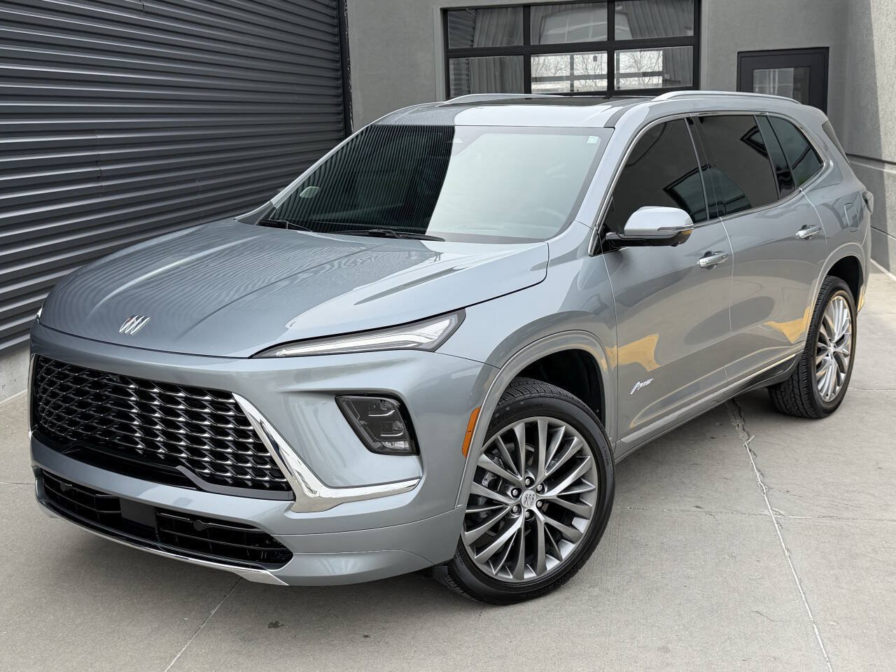 Used 2025 Buick Enclave Avenir w/ Trailering Package, 5000 lbs. AWD/4WD image 2