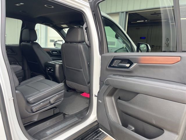 Used 2025 GMC Yukon XL Denali image 19