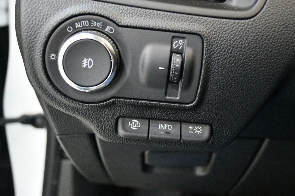 Used 2019 Buick Envision Premium w/ Driver Confidence Package image 60
