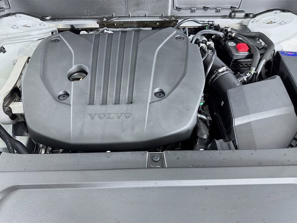 Certified 2026 Volvo XC90 B5 Plus w/ Protection Package image 33