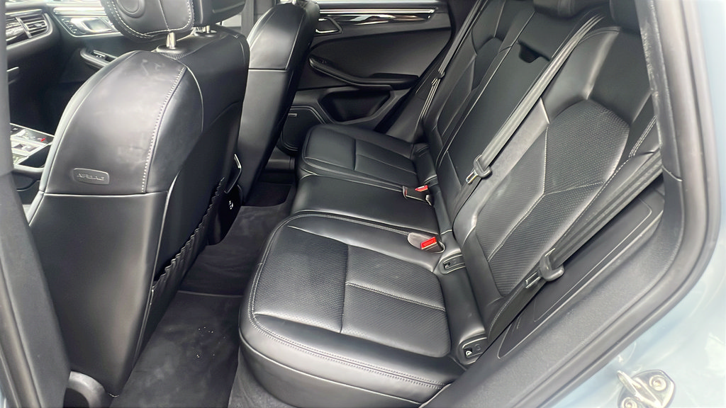 Certified 2025 Porsche Macan S AWD/4WD image 16