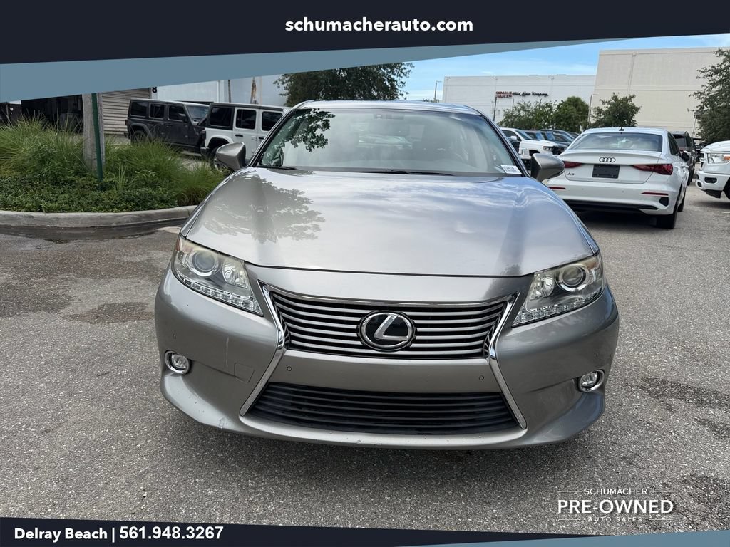 Used 2015 Lexus ES 350 w/ Luxury Package FWD image 2