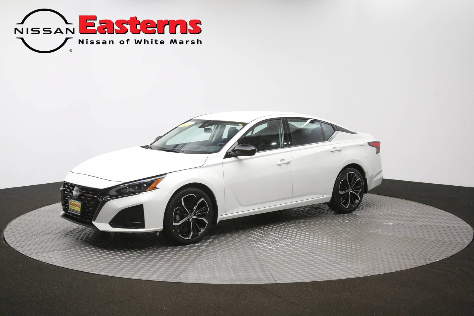 Used 2025 Nissan Altima 2.5 SR FWD image 55