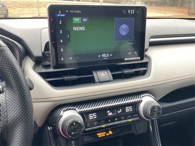Used 2019 Toyota RAV4 XLE image 28