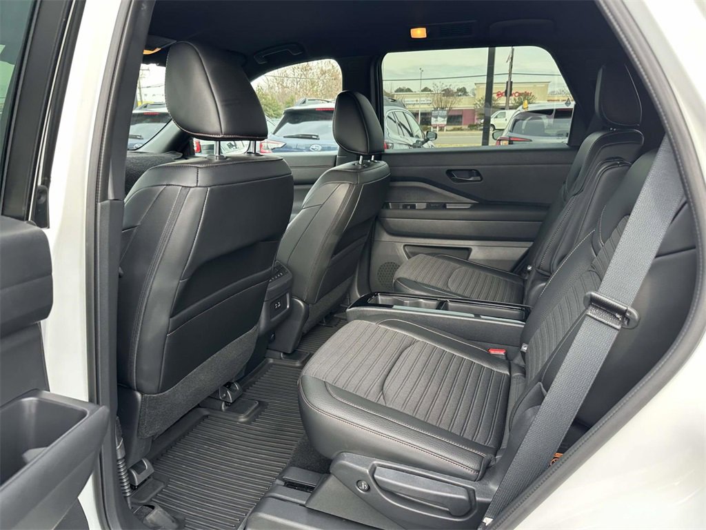 Used 2024 Nissan Pathfinder Rock Creek image 15