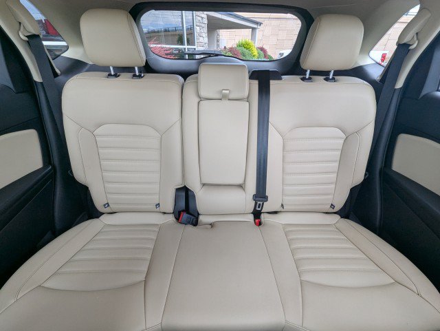 Used 2020 Ford Edge SEL AWD/4WD image 23