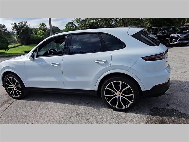 Used 2023 Porsche Cayenne image 15