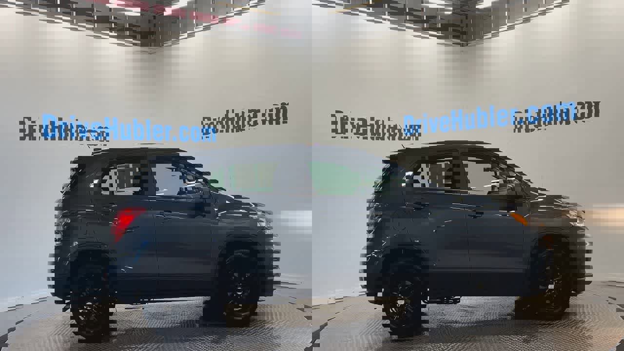 Used 2022 Chevrolet Trax LS image 3