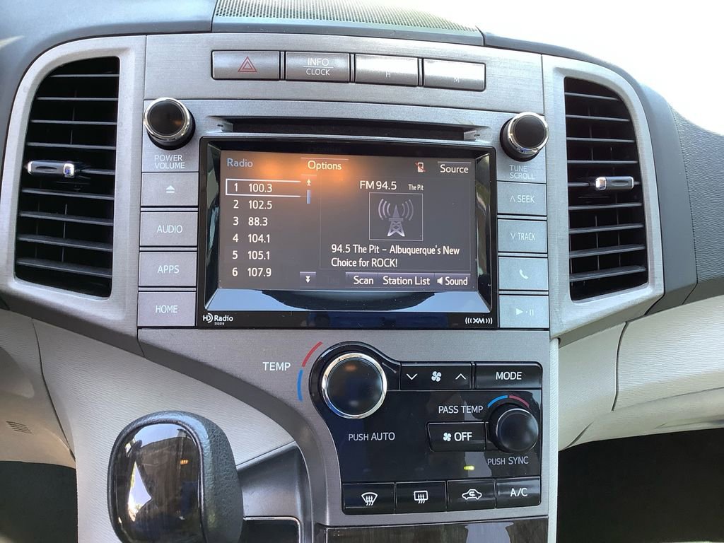 Used 2015 Toyota Venza LE AWD/4WD image 11