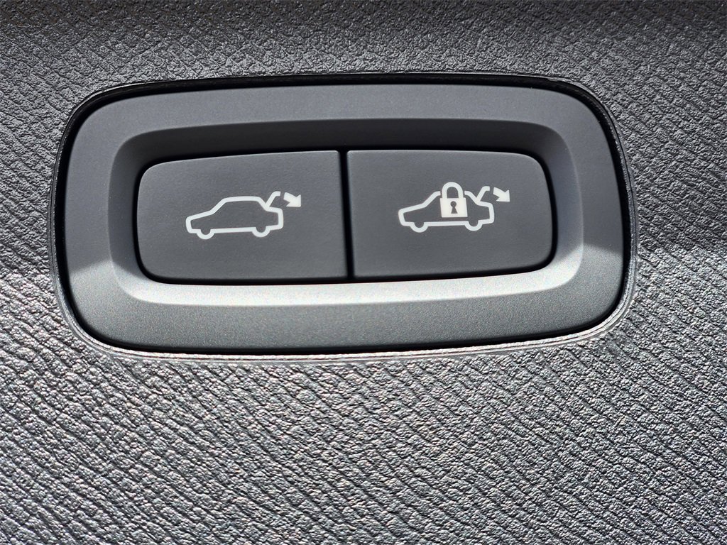 New 2026 Volvo XC90 B6 Ultra w/ Lounge Package image 24