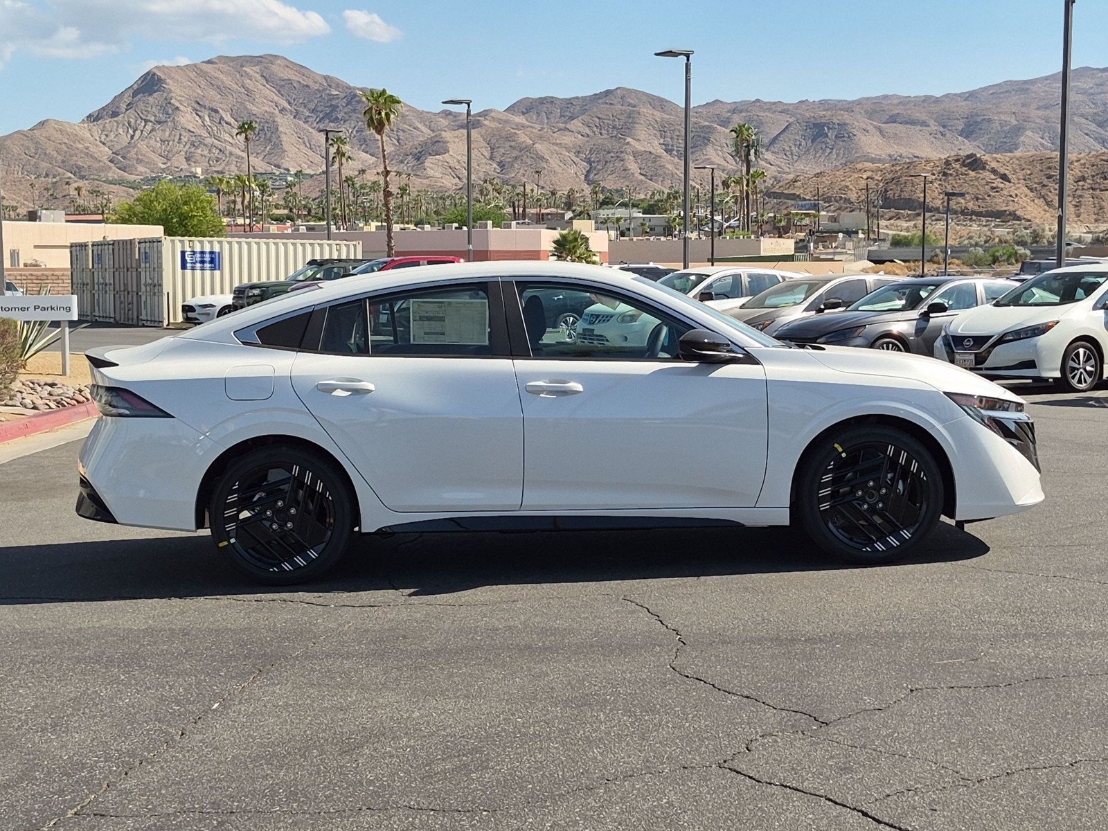New 2027 Nissan Sentra SR w/ Floor Mat Package FWD image 5