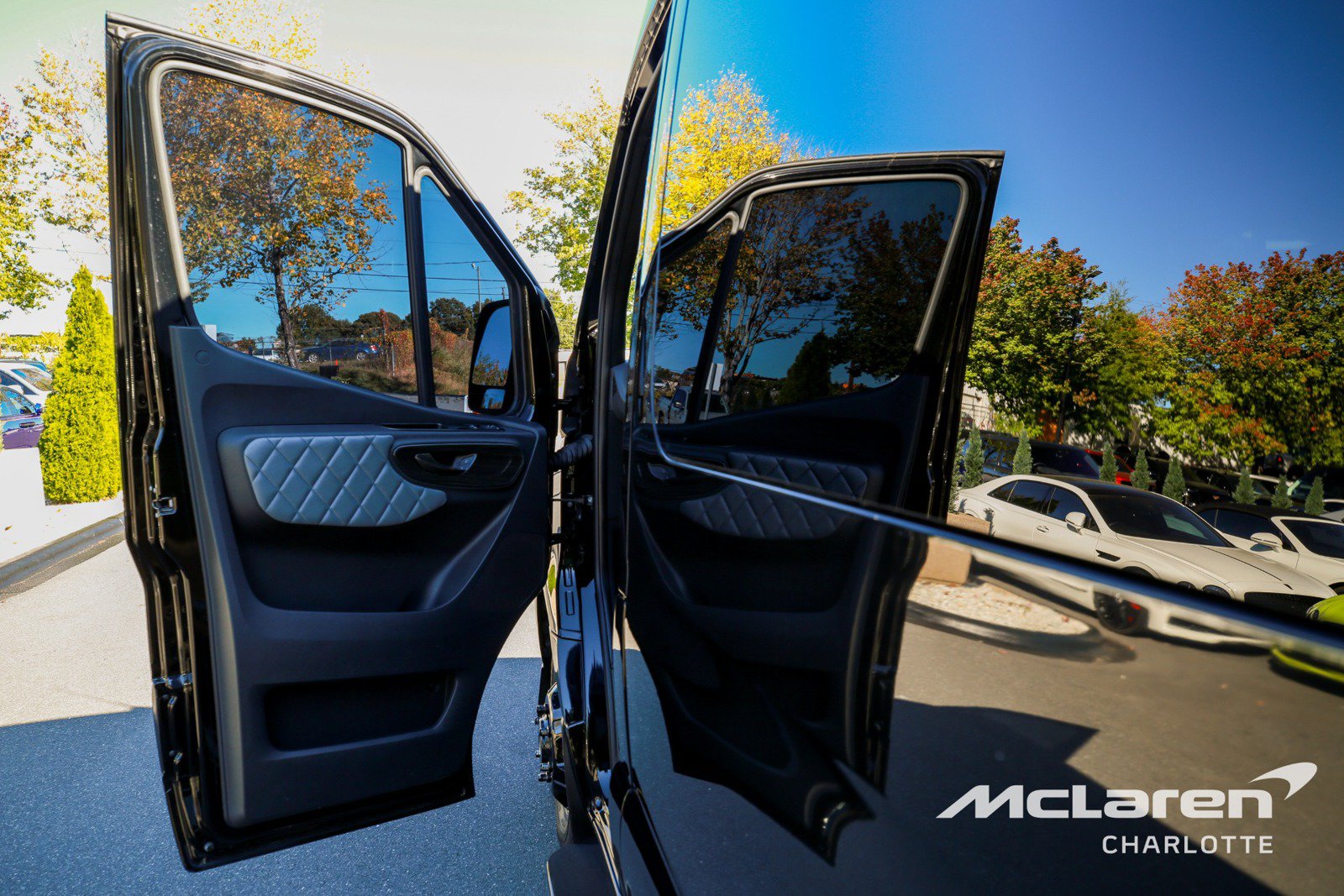 Used 2020 Mercedes-Benz Sprinter 3500 w/ Windows All Around Package image 9