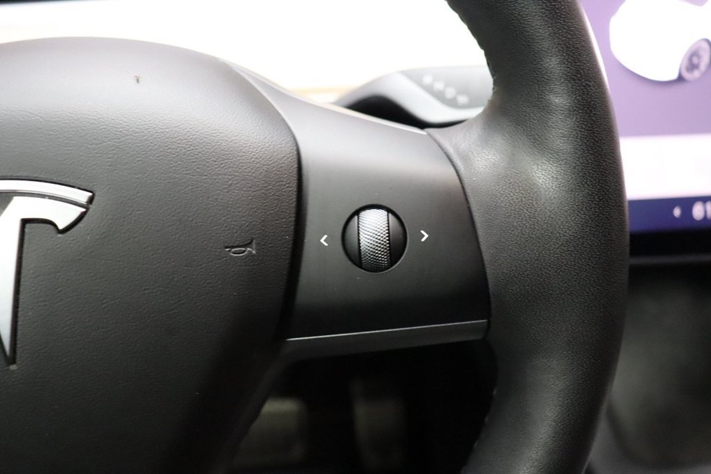 Used 2022 Tesla Model Y Performance AWD/4WD image 49
