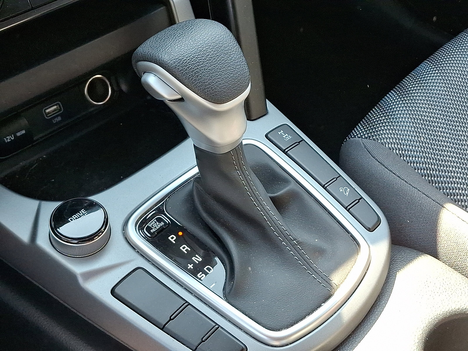 Used 2024 Kia Seltos LX AWD/4WD image 14