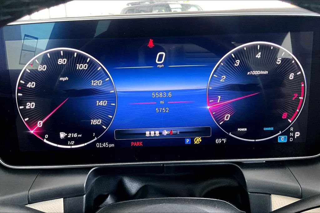 Used 2024 Mercedes-Benz GLC 300 image 13