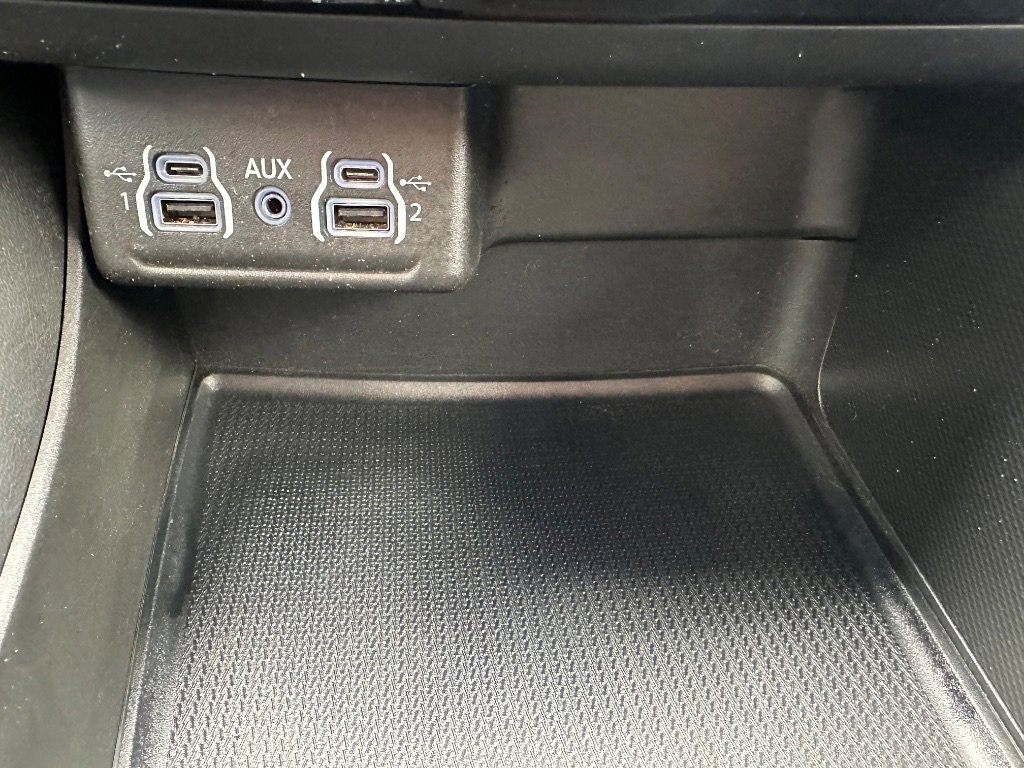 Used 2022 Dodge Durango GT image 35