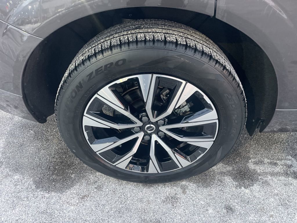 Certified 2023 Volvo XC60 B5 Core w/ Climate Package image 15